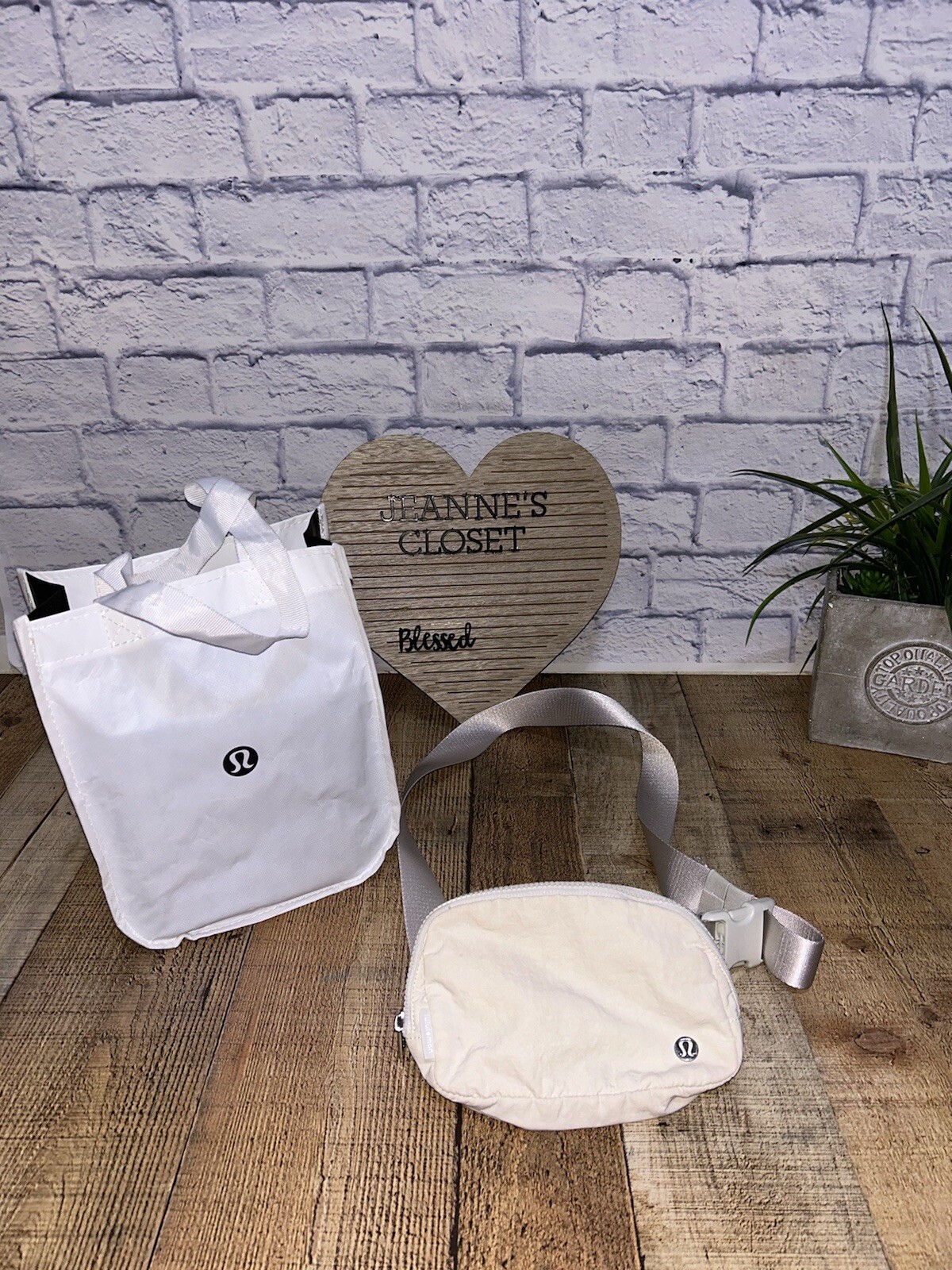 Lululemon Everywhere Belt Bag Bum Bag Fanny Pack In White Opal