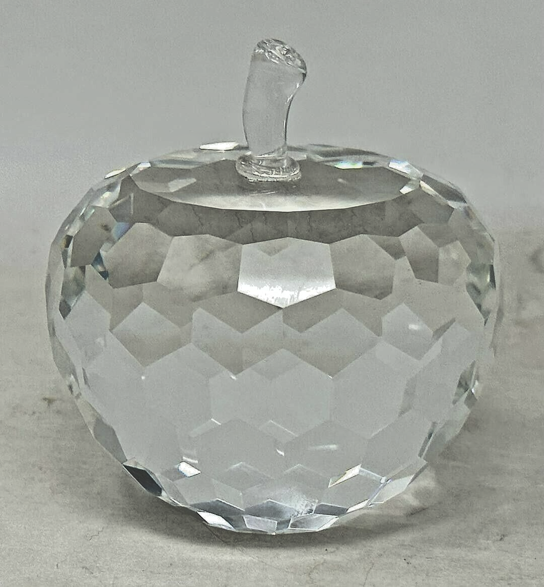 Oleg Cassini Apple Faceted Crystall Glass Paperweight Signed 3.5" Tall