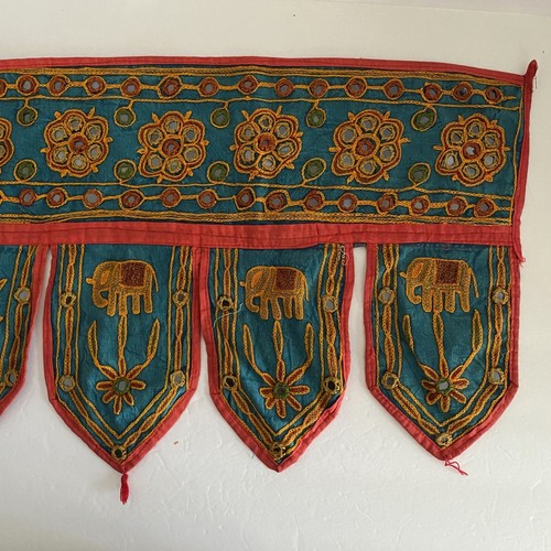 Vintage India Banner Shisha Mirror Elephant Embroidered Recycled Pennant 36x13 - Picture 4 of 12