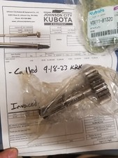 Kubota: Svl95 Svl97 Part # V0611-81320  (2) Planetary Gear Shafts  New Parts 