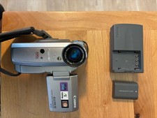 Canon Elura 50 MiniDV Camcorder, Charger