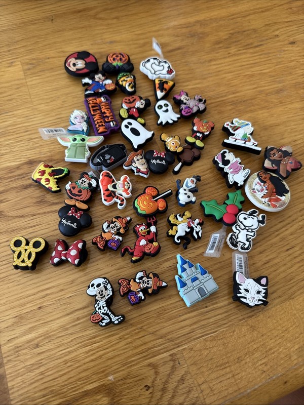 crocs jibbitz authentic charms Lot Of 40