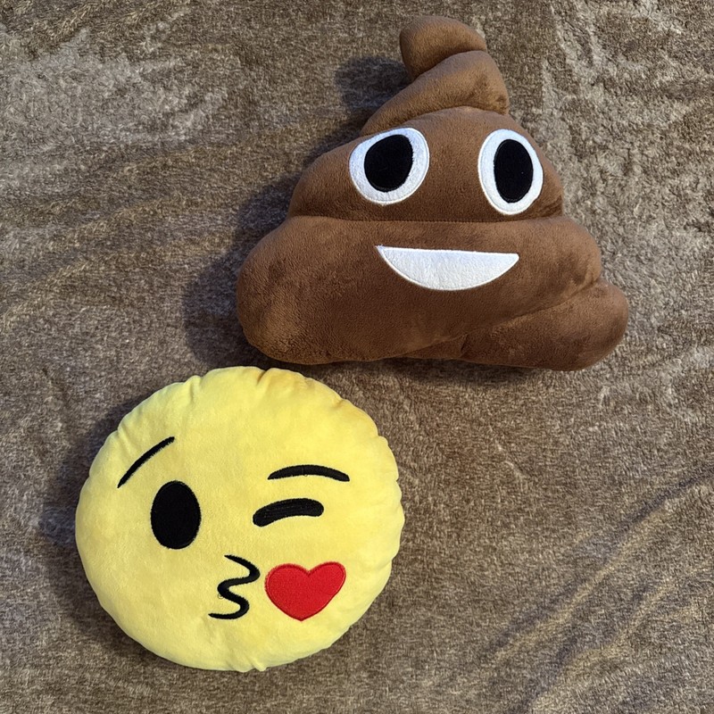 Pre Owned Emoji Pillows Brown Poop And Yellow Kiss Heart Face Lot