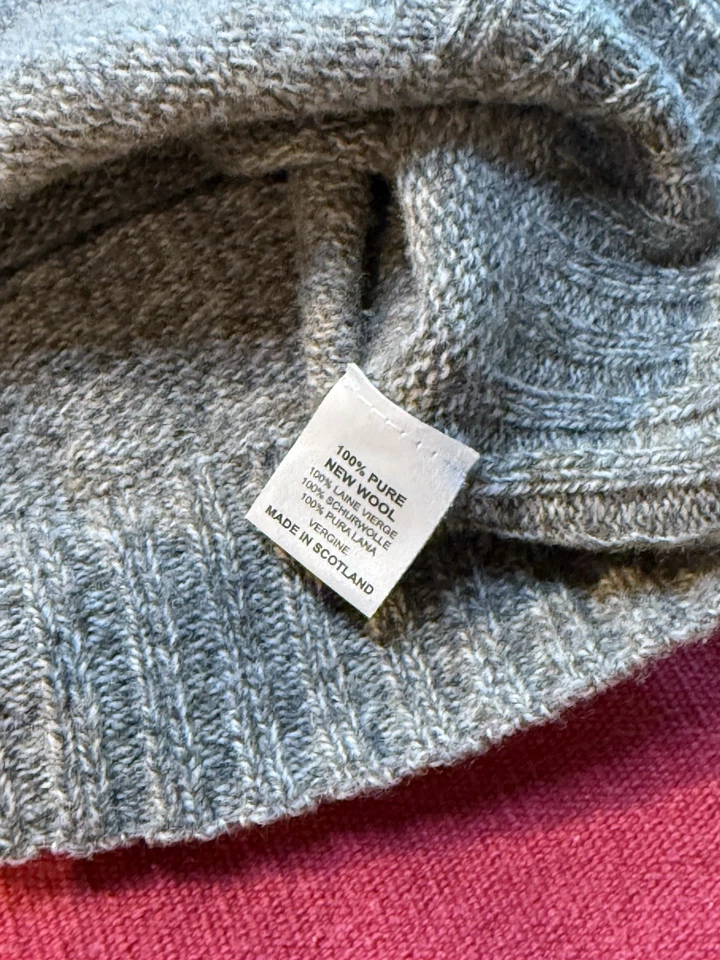 J Press Shaggy Dog Shetland Wool Sweater Oatmeal Small Preppy Armpit Holes - Image 4 of 4