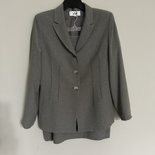 Le Suit Skirt Suit Size 10 Executive SKIRT/BLAZER