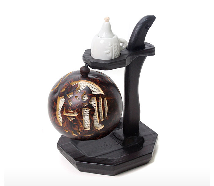 KOREAN TRADITIONAL EIGHT ANGLES GOURD LIGHT OIL LAMP, KOREAN