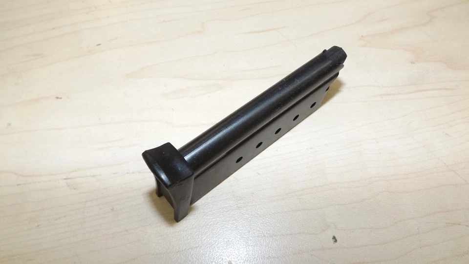 Revista Iver Johnson TP22 & American Arms PX-22 & Erma 552S - 7ª .22lr - Imagem 3 de 4