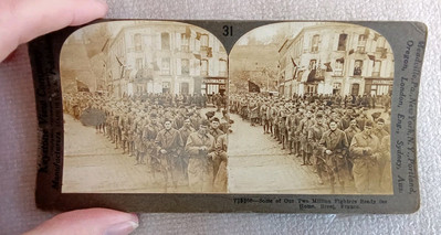 ANTIQUE STEREOVIEW PHOTOGRAPH WW1 BREST FRANCE SOLDIERS READY FOR HOME KEYSTONE