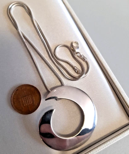 Modernist Sterling Silver Swirl Pendant 925 Stamp, Artisan Made 20.2g  45.5cm