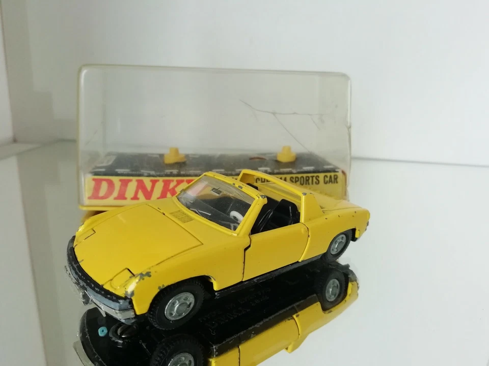 Dinky Toys 208 V.W. Porsche 914 Sports Car amarillo en caja - Imagen 4 de 4