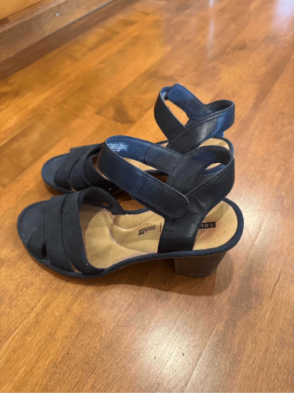 Sandalo donna collezione Clarks pelle morbido cuscino taglia 9 1 2