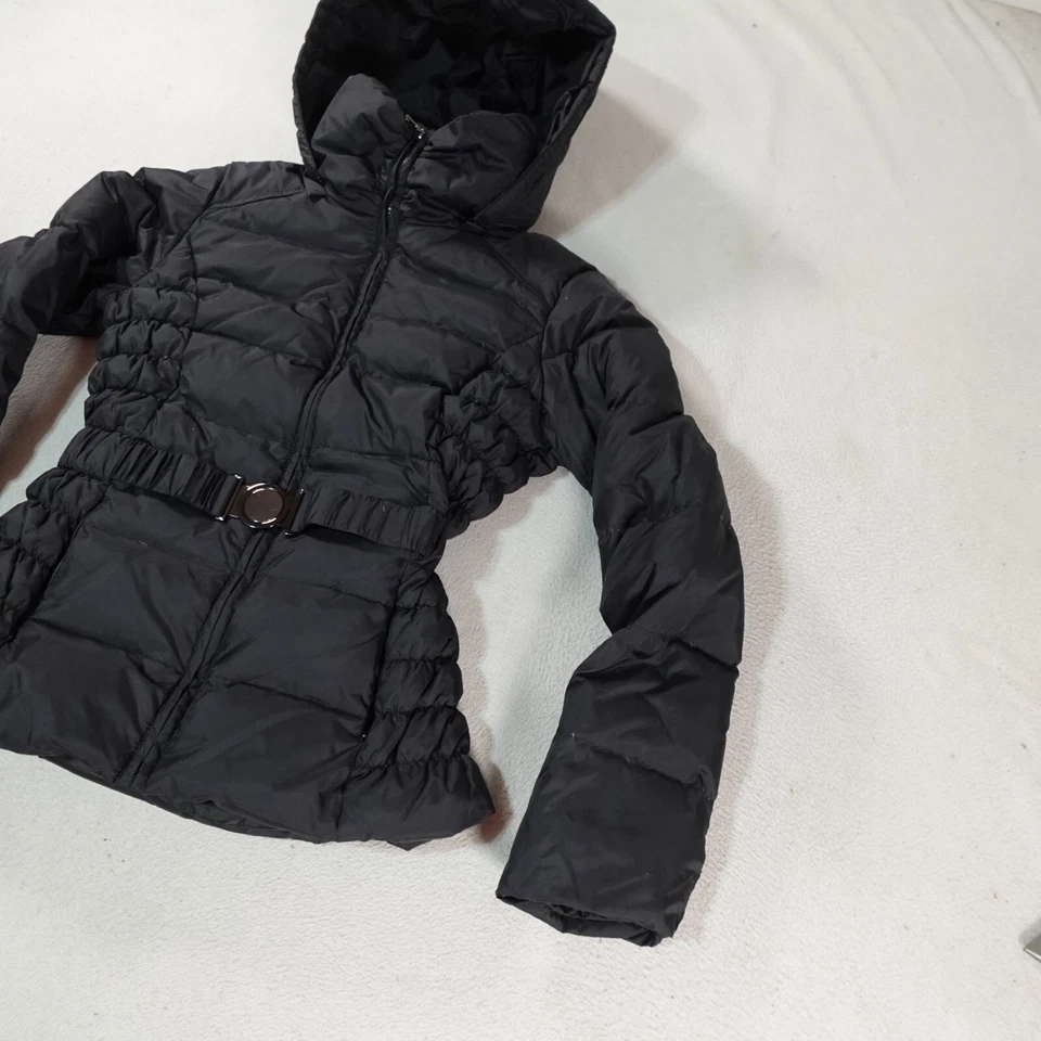 Chaqueta de plumón Covington para mujer mediana negra acolchada con cinturón burbuja abrigo para nieve al aire libre Foto 2 de 4