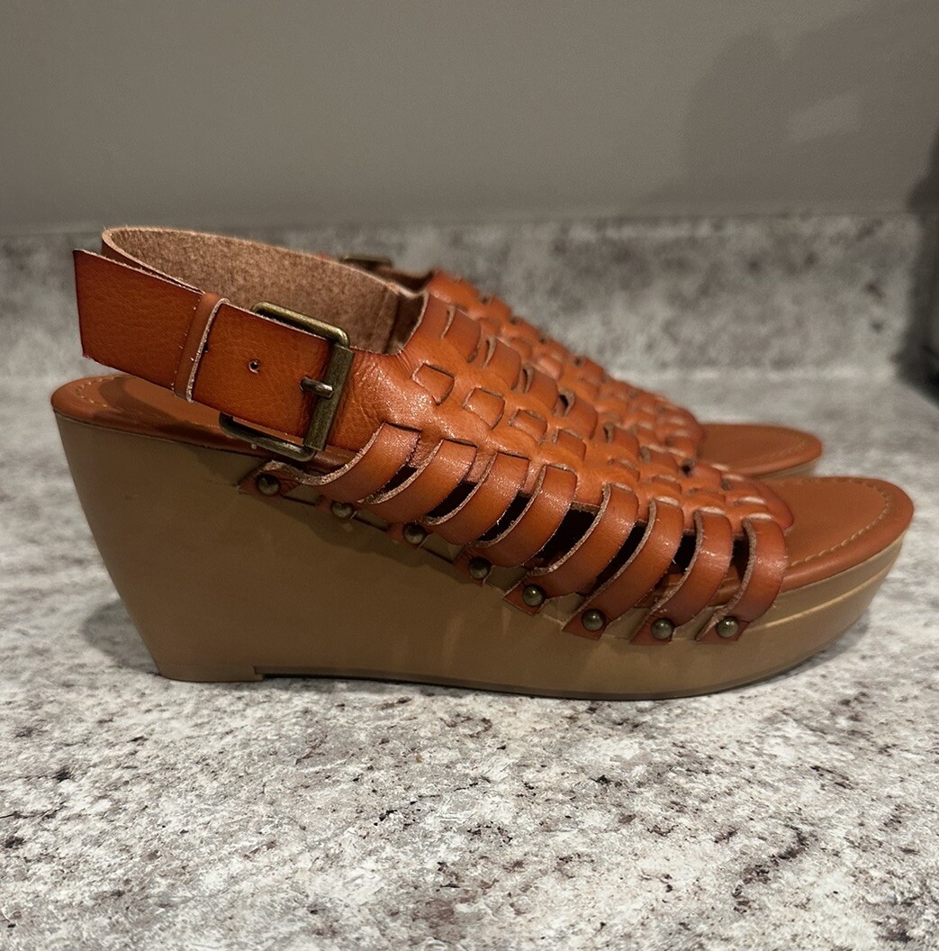 American Eagle Wedge Sandals 7 Women’s Brown Leather Platform Ankle Strap image 4