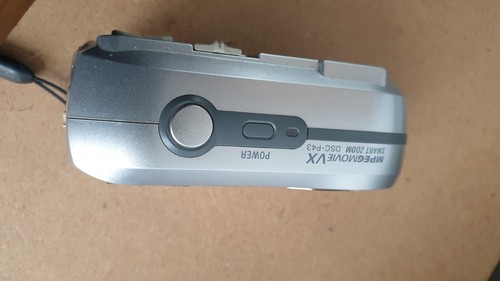 Sony Digital Camera Cybershot DSC-P43 4.1MP Silver UNTESTED. needs Memory Card. - Picture 3 of 7