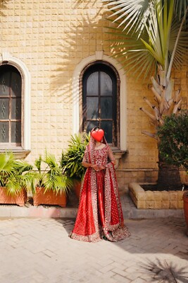 Farah Und Fatima Braut Outfit
