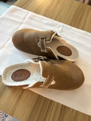 ROXY Women s US 8 Brown Faux Suede Lined Buckle Clog Mule Slippers