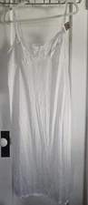 NWT VASSARETTE Sz 42 28" white ice Nylon full slip dress/night gown lace