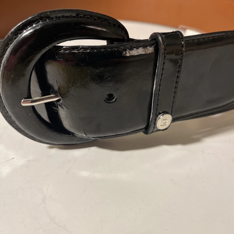 Lauren Ralph Lauren 漆皮光泽黑色宽腰带 M 码 — 第 2/4 张图片