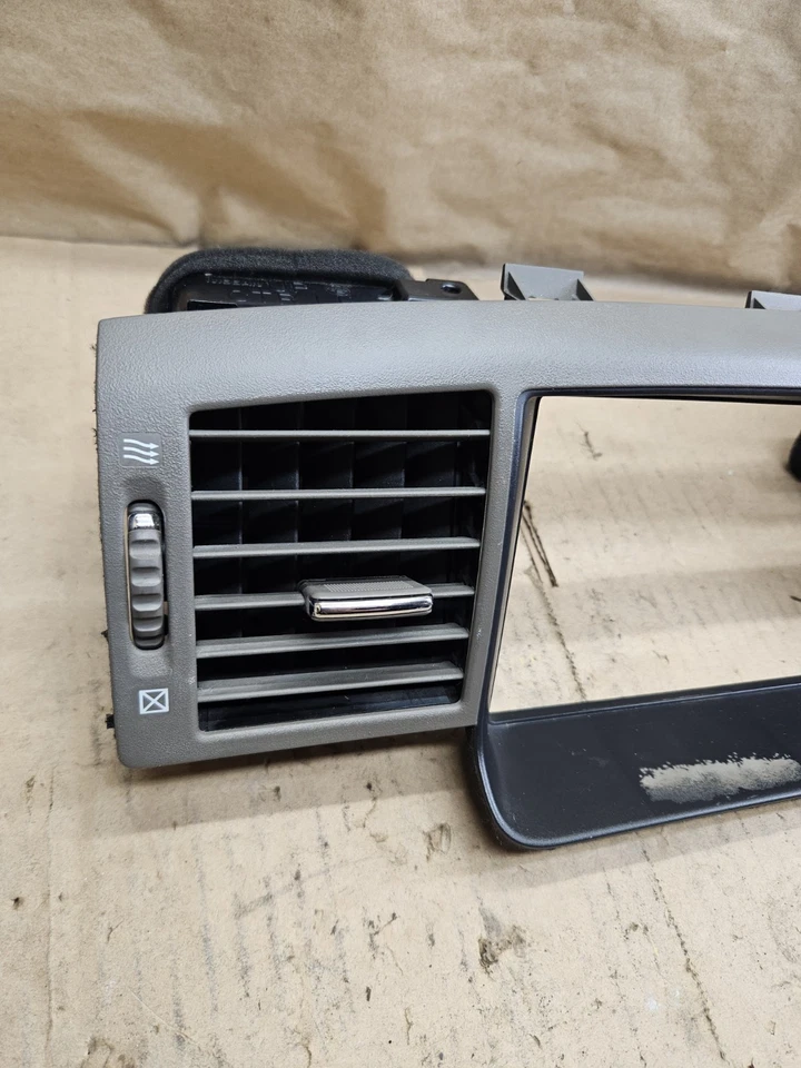 06-09 Infiniti M35 M45 tablero central ventilaciones de aire radio pantalla bisel OEM beige Foto 2 de 4