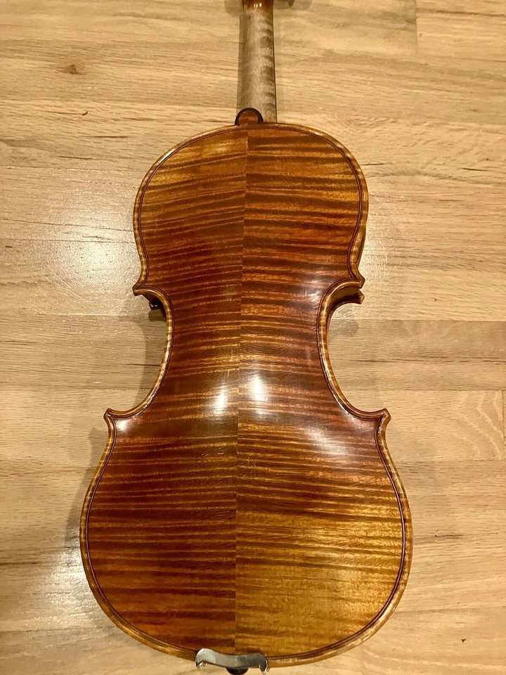 4/4 Ren Wei Shi Artist 1 Model Violin with German Octagon Bow and Protec Case - Image 4 of 4