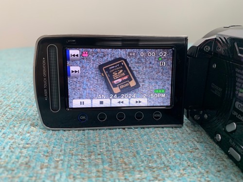 BLACK JVC Everio GZ-HM200BU Full HD Digital Camcorder + 8GB card, AC adapter + - Picture 6 of 18