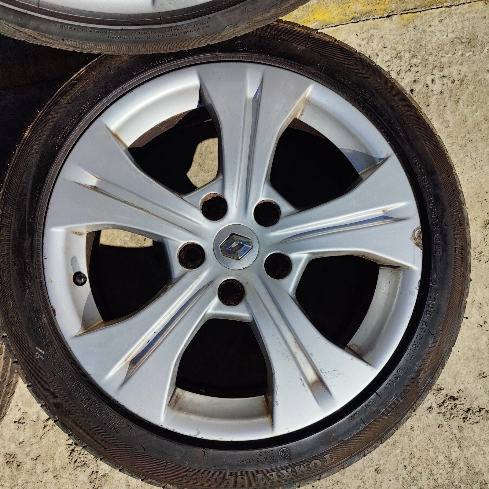 RENAULT MEGANE ALLOY WHEELS WITH TYRES 205/50 R17 eBay