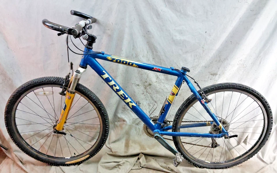 2003 Trek 7000 MTB Bike 18" Large Hardtail Rock Shox Deore LX/XT USA Made/Ships! - Image 2 of 4