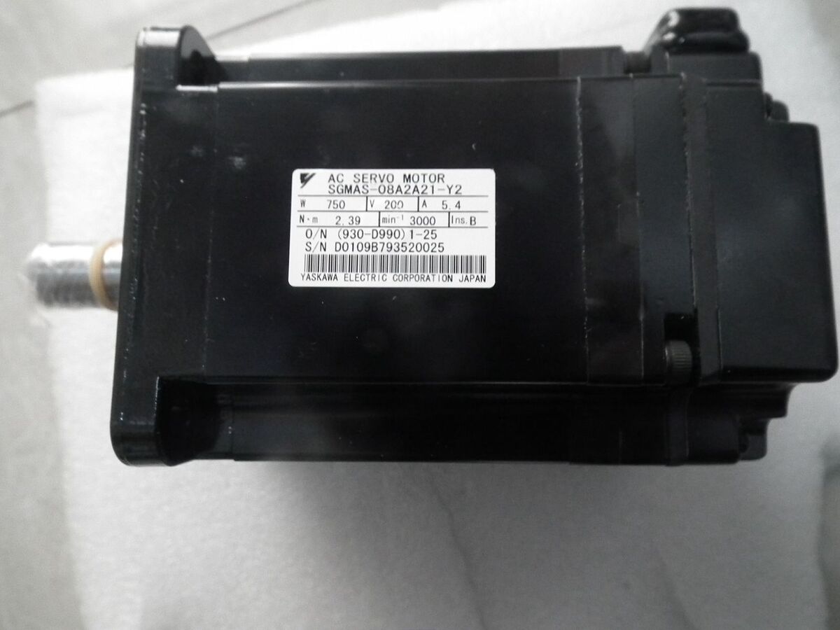 YASKAWA AC SERVO MOTOR SGMAS-08A2A21-Y2 SGMAS08A2A21Y2 NEW YASKAWA AC SERVO MOTOR SGMAS-08A2A21-Y2 SGMAS08A2A21Y2 NEW