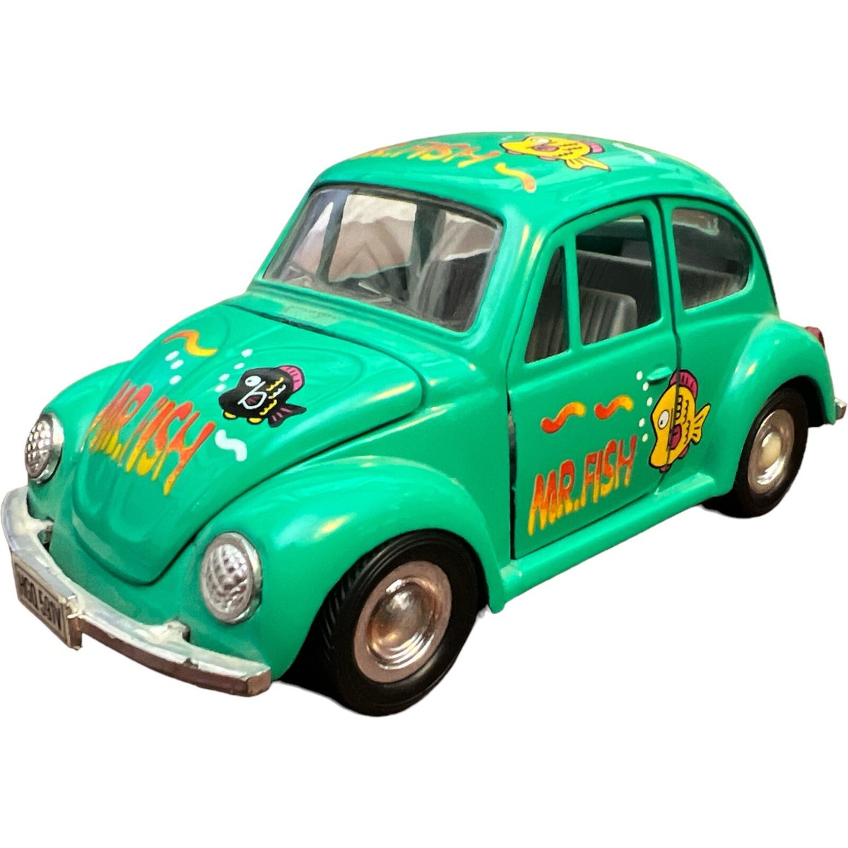 Green Volkswagen Beetle Vintage Die Cast Car Mr. Fish Model SS5702