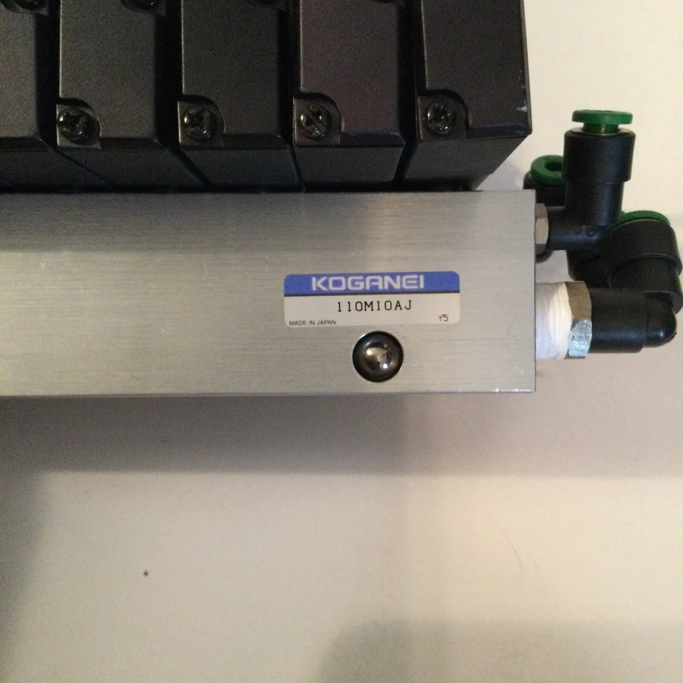 Colector Koganei 110M10AJ CON VÁLVULAS DE AIRE A110E1-83-L CONECTADAS/KOGANEI usado Foto 4 de 4