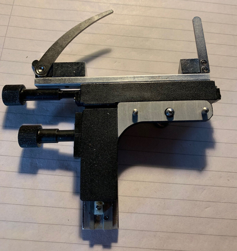 Mechanical Microscope Over-stage with Slide Holder Arms & Vernier Scales - Picture 2 of 6