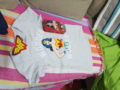 💕💕💕 DC Comics Women's WONDER WOMAN TOP TSHIRT SIZE 16 +TIN GIFT PACK 💟💟💟 - Picture 4 of 12