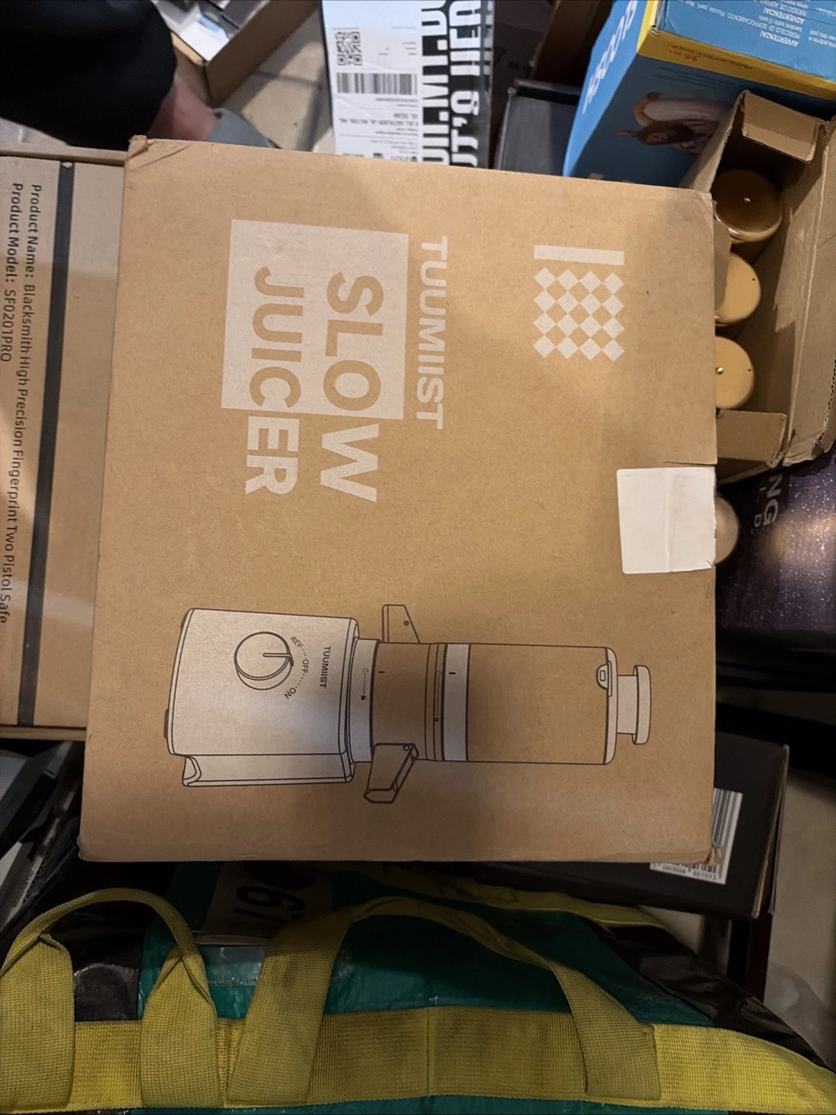 TUUMIIST TM-180SJ Slow Juicer Cold Press 200W 120V White 1 Cup Plastic