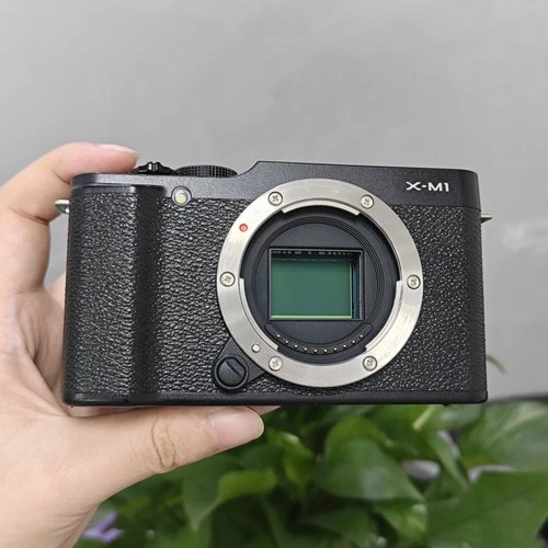 Fujifilm X-M1 X Series Digital Camera Body Only 16.3 MP 1080p HD Video Recording - Picture 5 of 10