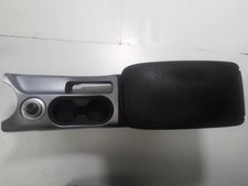 8011A08341 800533 armlehne MITSUBISHI OUTLANDER CW0 2.0 DI-D INTENSE 2007