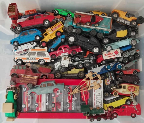 VINTAGE & LATER DIECAST TOY JOB LOT CORGI etc SPOT ON HILLMAN CAR VANS VW etc