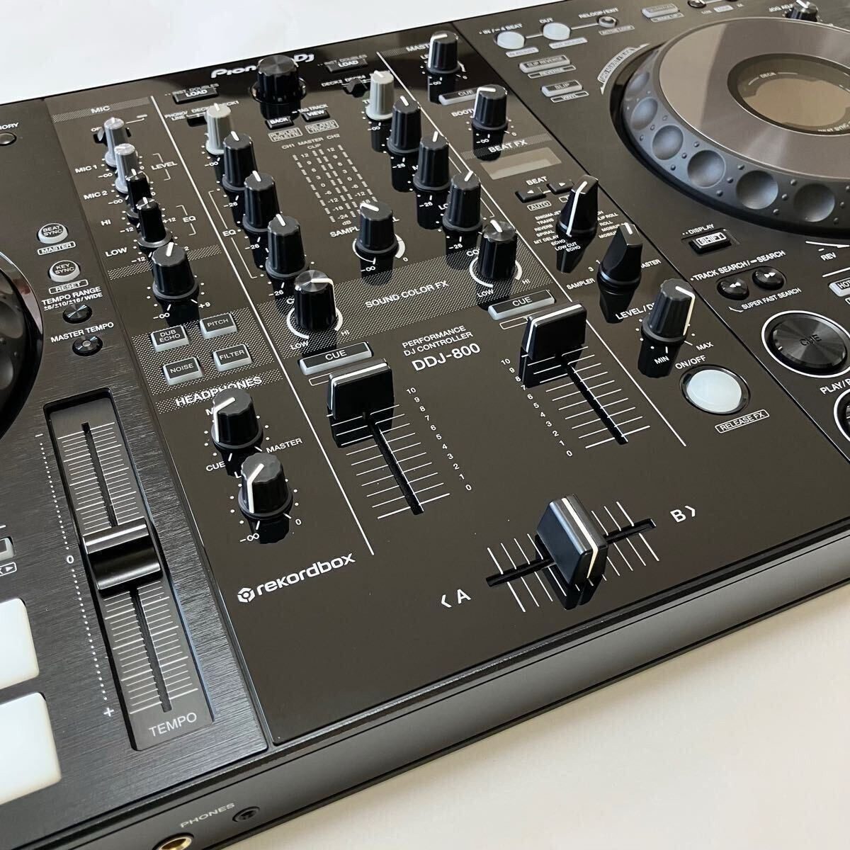 Pioneer DDJ-800 rekordbox 2ch DJ Controller w/ box manual Pioneer DDJ-800 rekordbox 2ch DJ Controller w/ box manual