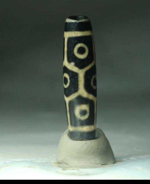 Pre-1800s Indo/Tibetan Old Agate 9 Eye Tortoise Shell Dzi Bead 13*53mm - Image 3 of 4