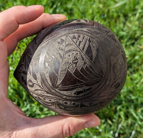 Antique Nicaragua Carved Coconut Bugbear Box & Stand - c1900 Scrimshaw Rare - Picture 8 of 13