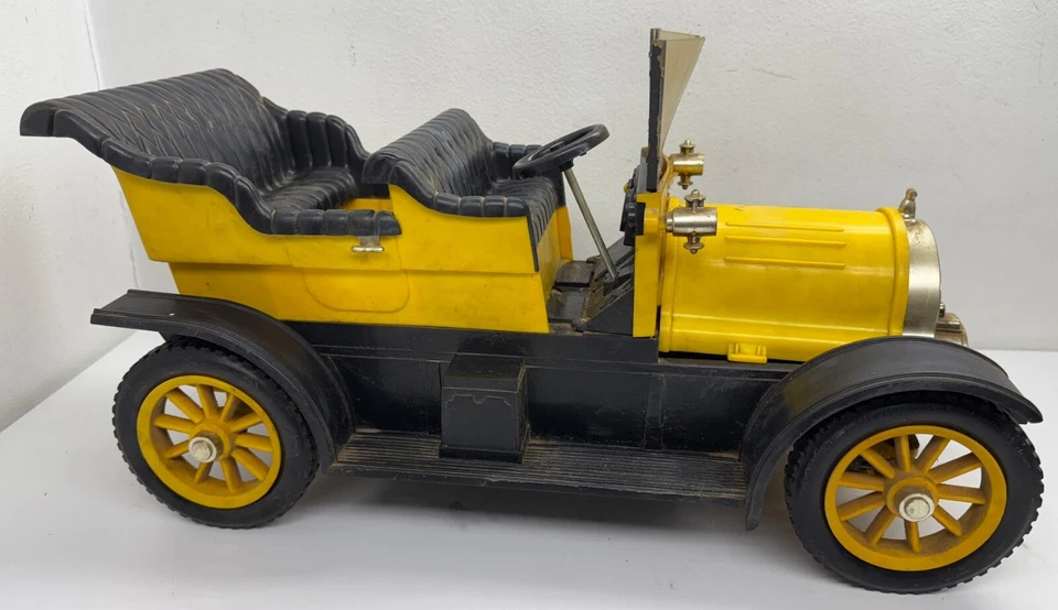 Vintage 1962 REMCO Flying Dutchman Touring Tether Car Motorized U-Control PARTS - Image 2 of 4