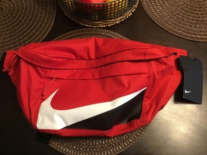 big nike fanny pack