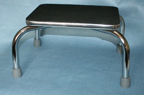 HIGH QUALITY HEAVY DUTY PLATED STEEL TUBULAR FRAME NON-SLIP STEP STOOL