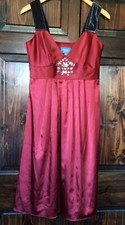 SIMPLY VERA WANG Rust Red Velvet satin Cocktail Dress Sleeveless V-Neck Size 6