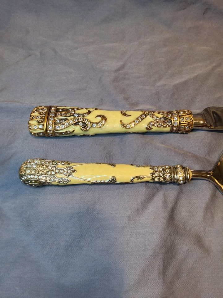 Conjunto de facas e servidores Edgar Berebi edição limitada esmalte e cristal Swarovski bolo - Imagem 2 de 4