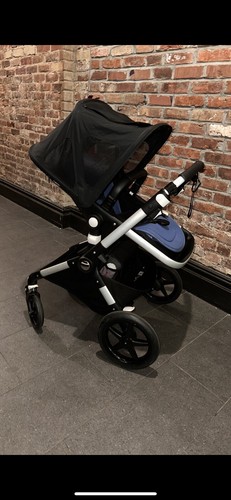 Bugaboo Lynx Complete Stroller in Black - Picture 3 of 9