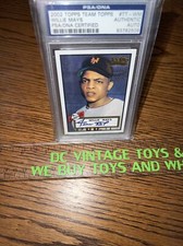 Willie Mays 2001 TEAM TOPPS LEGENDS Rookie RC Reprint AUTO Signature On Card PSA. rookie card picture
