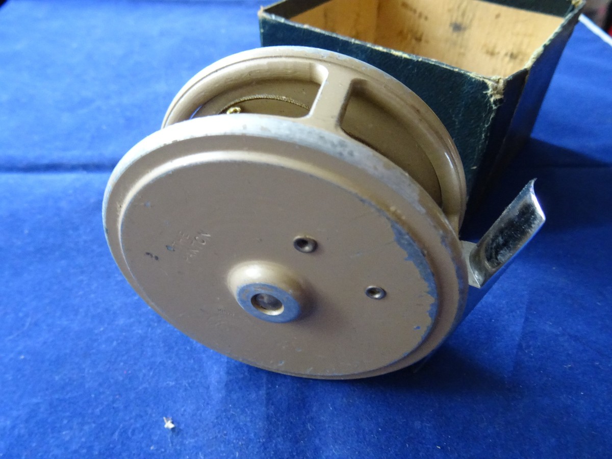 A GOOD VINTAGE FARLOW PANTON 3 A GOOD VINTAGE FARLOW PANTON 3