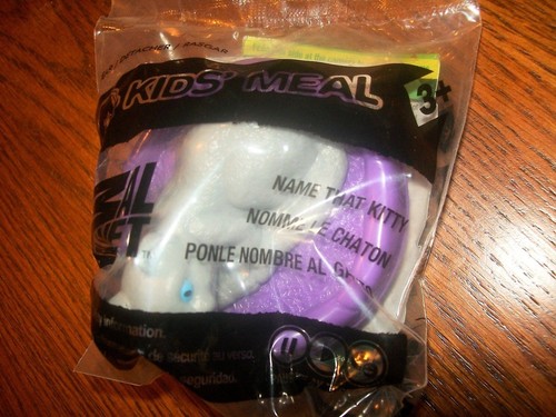 Wendy's Animal Planet Name that Kitty Game Kids Meal Toy NIP - Picture 2 of 2
