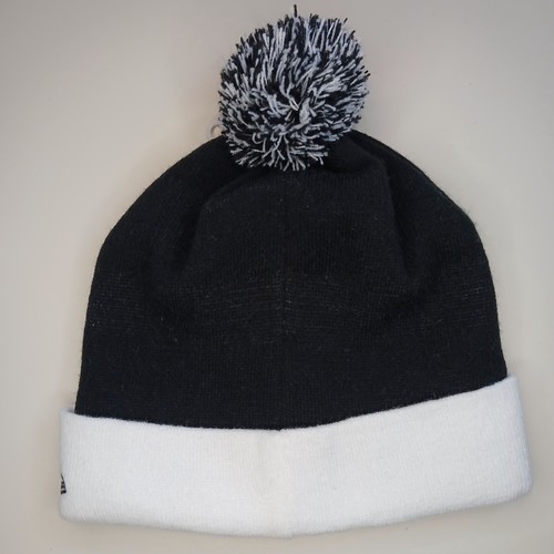 Brooklyn Nets New Era Wintermütze Mütze Beanie Strickbündchen Bommel weiß schwarz NBA OSFA - Bild 2 von 11