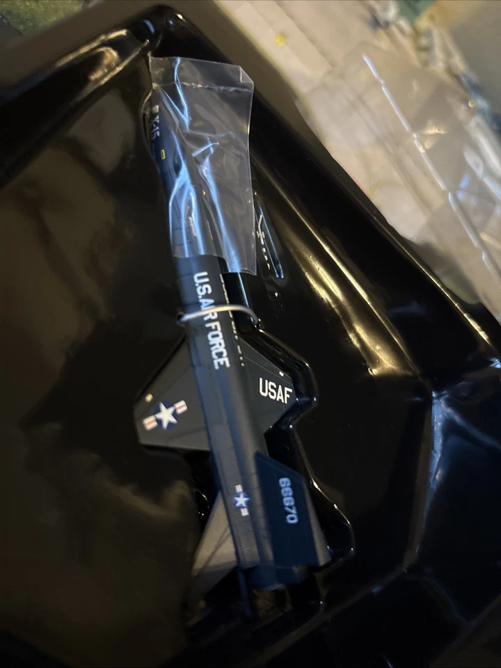 Dragon Models 1:144 X-15A USAF Scott Crossfield #56-6670 - Image 3 of 4